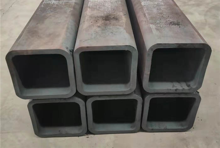 新宾大口径无缝方管